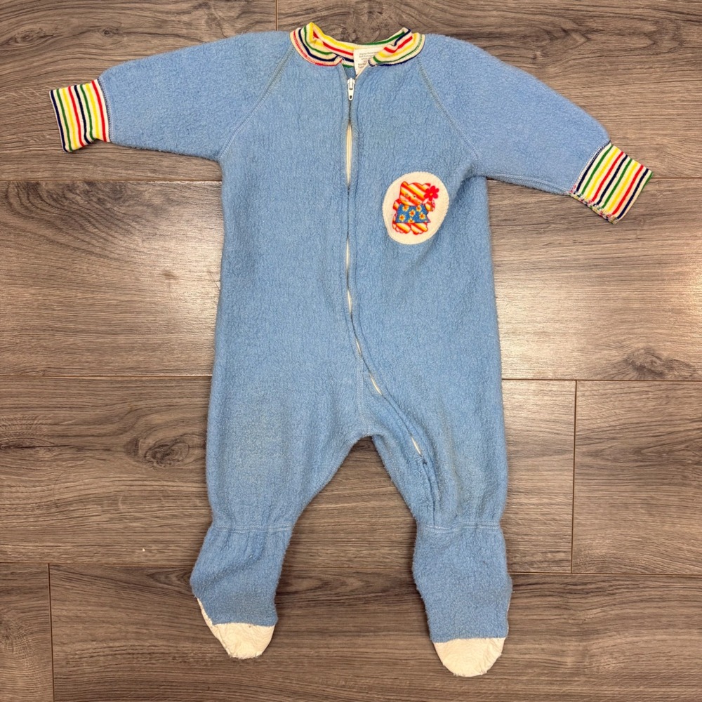 Vintage Rainbow Trim Fleece Footed Sleeper | Rainbow Cat Patch | Sz S (3-6M)